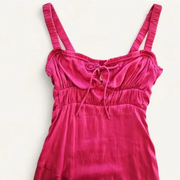 Line & Dot Brooke Bias Cut Ruched Tie Bust Sateen Midi Dress in Hot Pink S - Picture 7 of 16